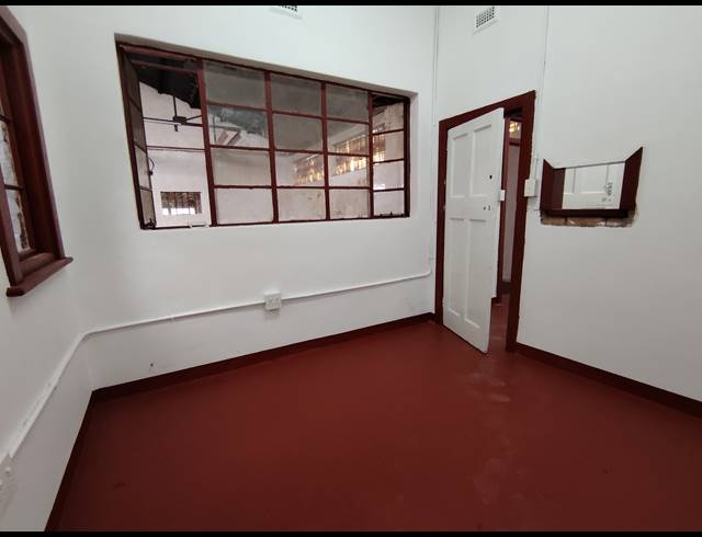 1,500M² WAREHOUSE TO LET IN DRIEHOEK